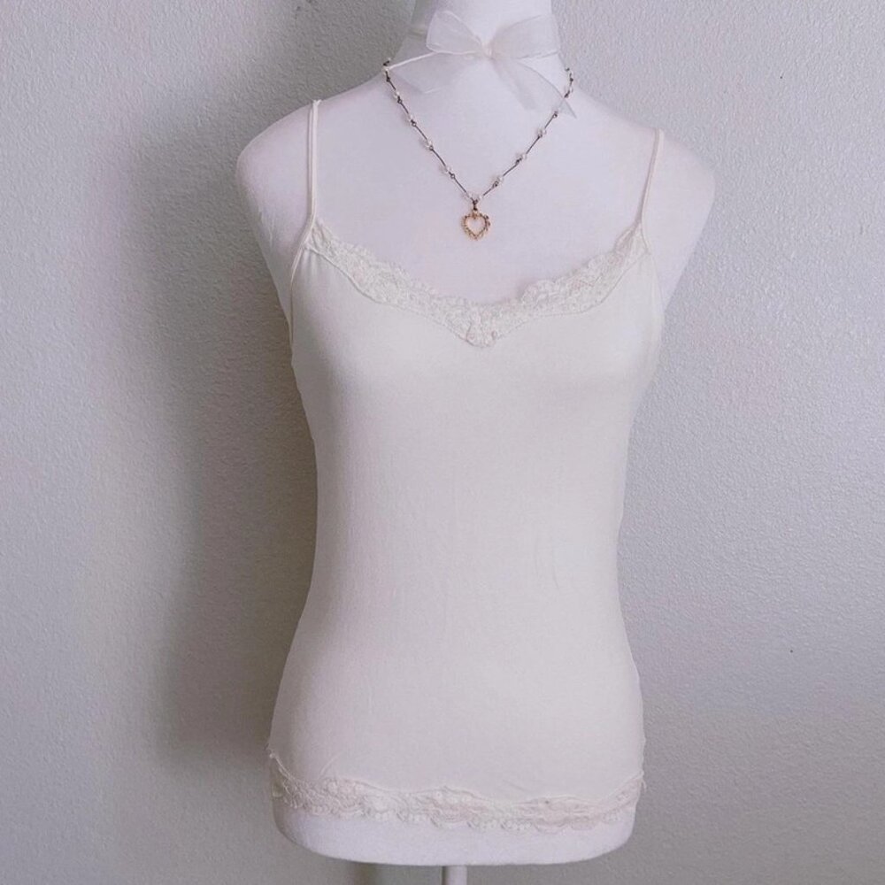 Delicate y2k white cami top